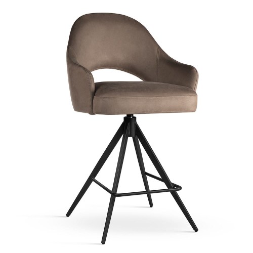 GODA Supreme Twist L is a bar stool created with attention to every detail.1