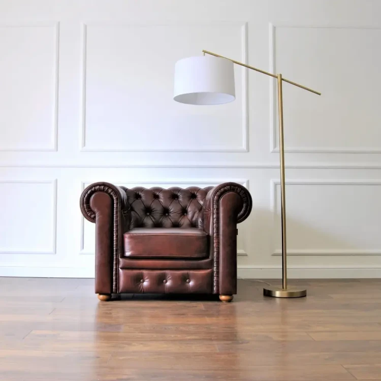 Classic-Chesterfield-Armchair-Leather-Upholstered---traditional-elegance-and-luxury2.webp