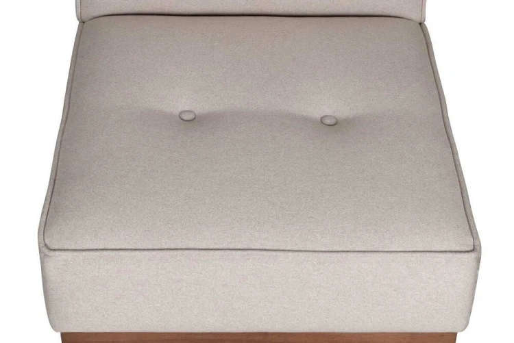 Wellington Chair det 2.jpg