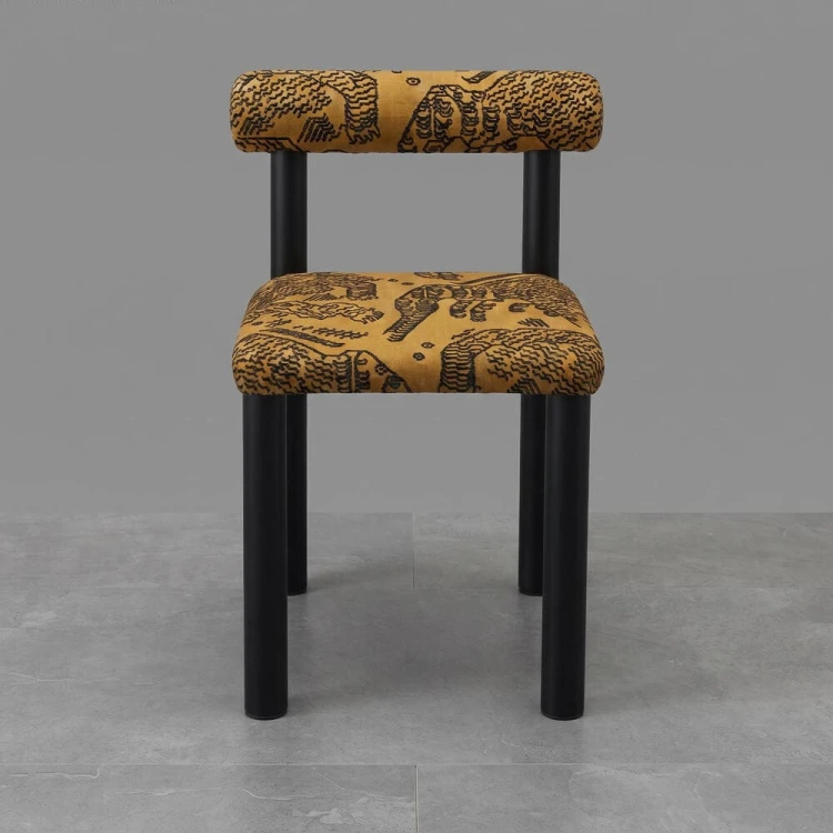 Laro Chair.jpg