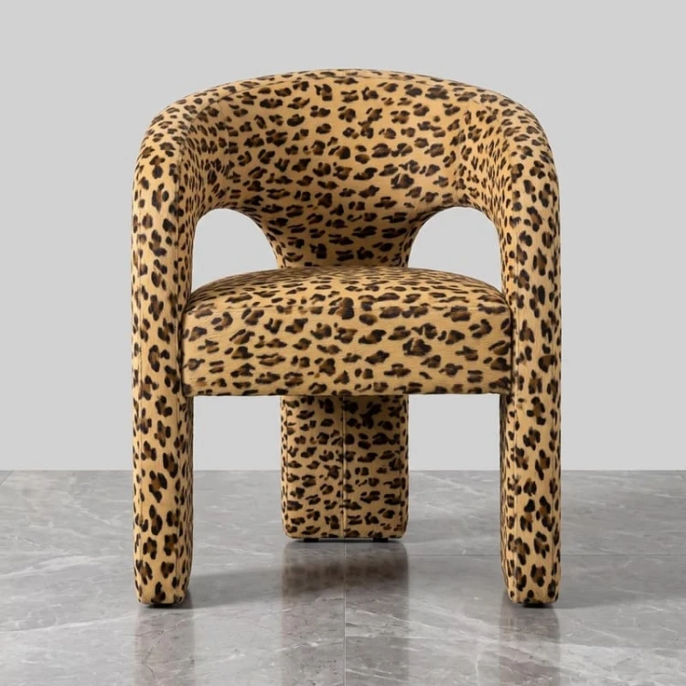Leopard(1)(1)(1).jpg