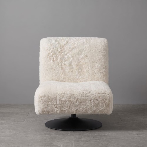 Huggy in Natural colour Sheepskin.jpg
