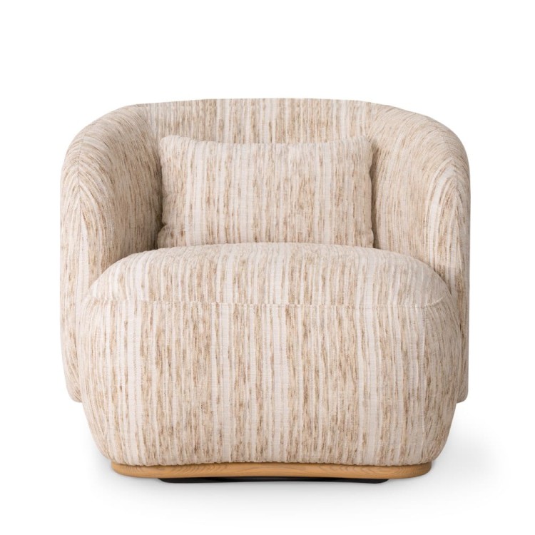 The modern CLAUDE armchair combines comfort and design, creating a perfect harmony.2