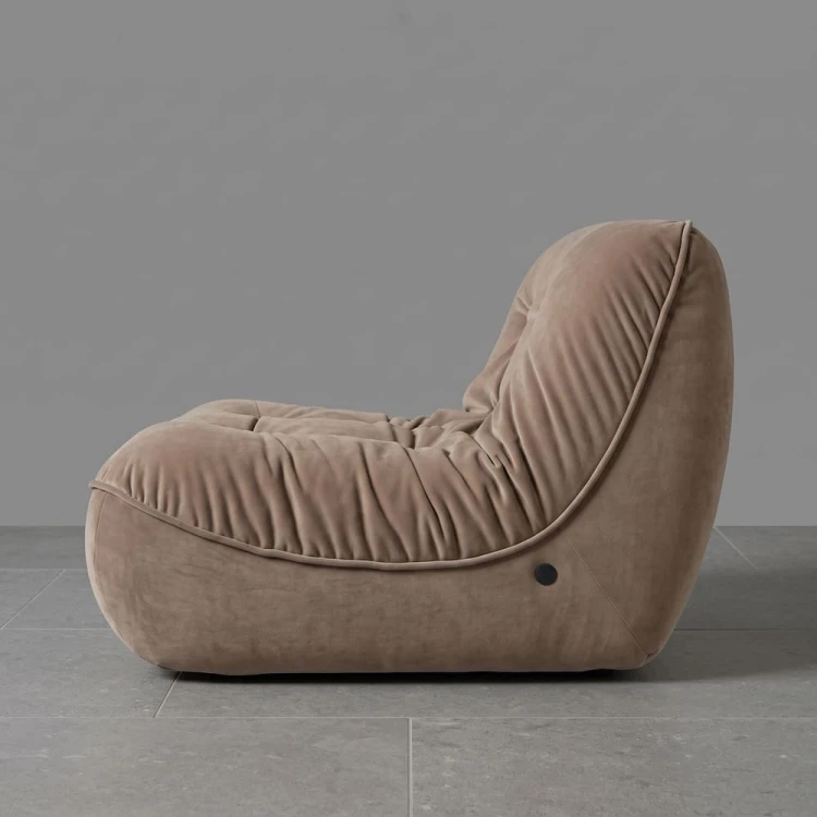Ebrace chair in Velvet.jpg