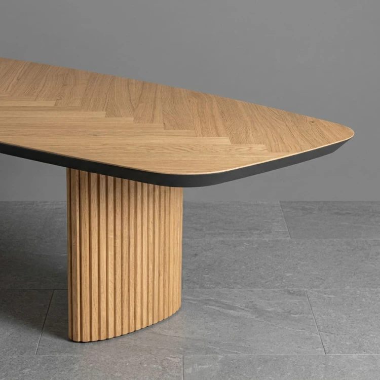 Navara Dining Table Solid Oak (4).jpg